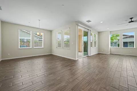 Living - 2584 Lombardy Ct, Lodi, CA 95242 photo 5 of 6