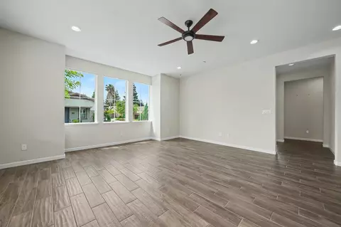Living - 2584 Lombardy Ct, Lodi, CA 95242 photo 4 of 6
