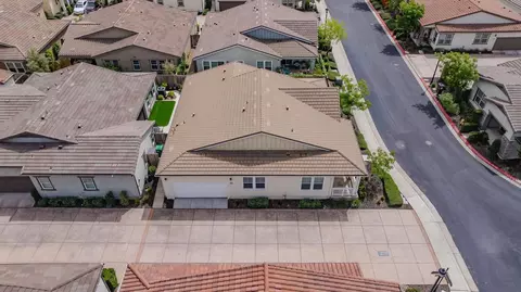 View/Area - 2584 Lombardy Ct, Lodi, CA 95242 photo 5 of 10