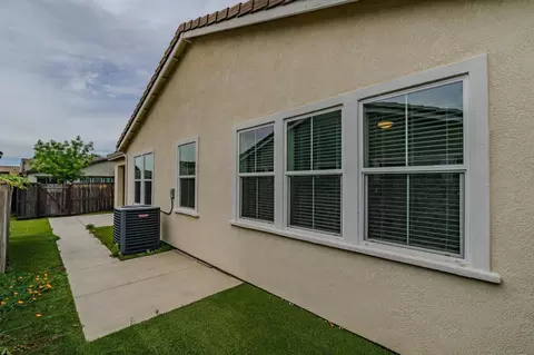 Exterior - 2584 Lombardy Ct, Lodi, CA 95242 photo 10 of 11