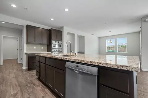 Kitchen - 2584 Lombardy Ct, Lodi, CA 95242 photo 7 of 8