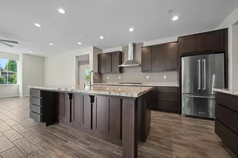Kitchen - 2584 Lombardy Ct, Lodi, CA 95242 photo 6 of 8