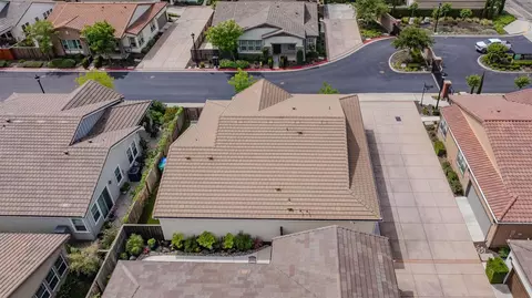 View/Area - 2584 Lombardy Ct, Lodi, CA 95242 photo 6 of 10