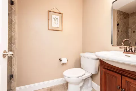 Bath - 8507 Crosspointe Ct, Antelope, CA 95843 photo 1 of 5