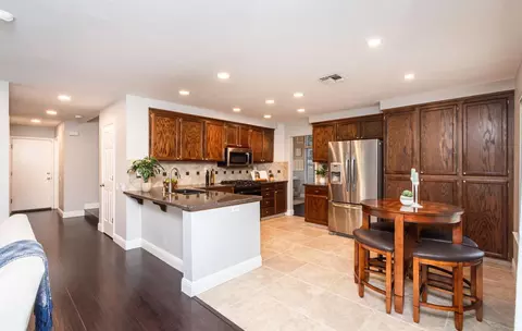 Kitchen - 8507 Crosspointe Ct, Antelope, CA 95843 photo 6 of 7