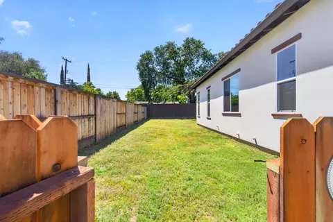 Exterior - 3430 Grove Cir, Loomis, CA 95650 photo 7 of 16