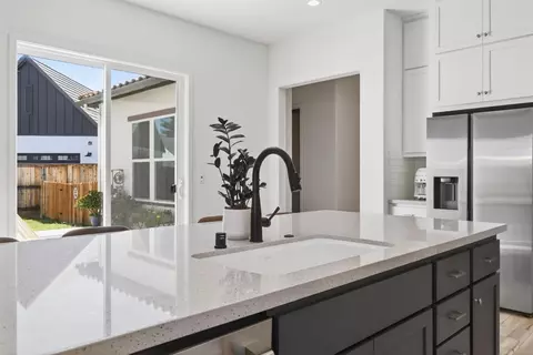 Kitchen - 3430 Grove Cir, Loomis, CA 95650 photo 4 of 12