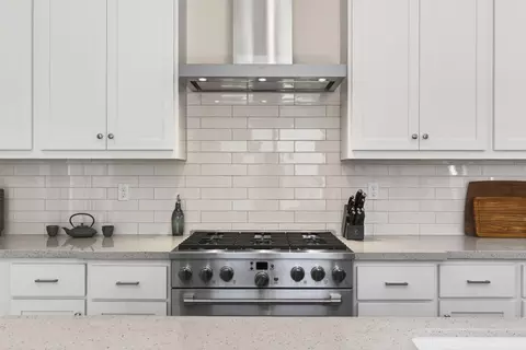 Kitchen - 3430 Grove Cir, Loomis, CA 95650 photo 11 of 12