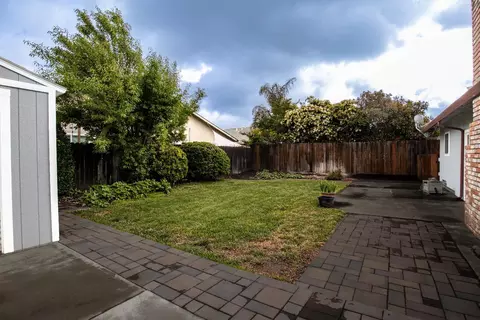Exterior - 743 Range Ct, Manteca, CA 95336 photo 4 of 5