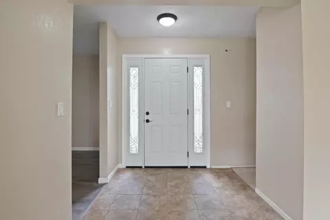 Entry Way - 743 Range Ct, Manteca, CA 95336 photo 1 of 2