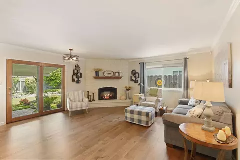 1909 W Vine St, Lodi, CA 95242 photo 8
