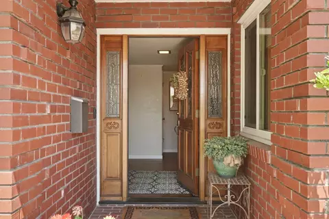 1909 W Vine St, Lodi, CA 95242 photo 7