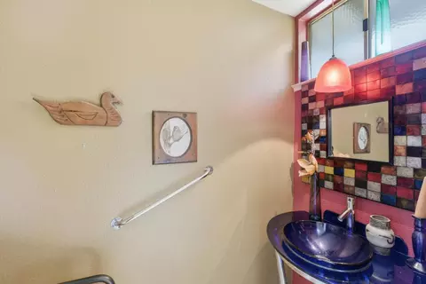 Bath - 5030 Keane Dr, Carmichael, CA 95608 photo 7 of 7