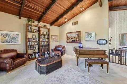 Living - 5030 Keane Dr, Carmichael, CA 95608 photo 3 of 6
