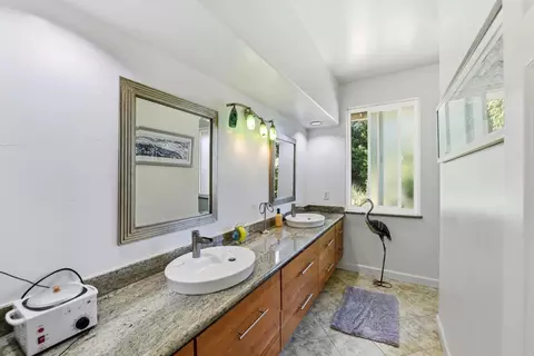 Bath - 5030 Keane Dr, Carmichael, CA 95608 photo 1 of 7