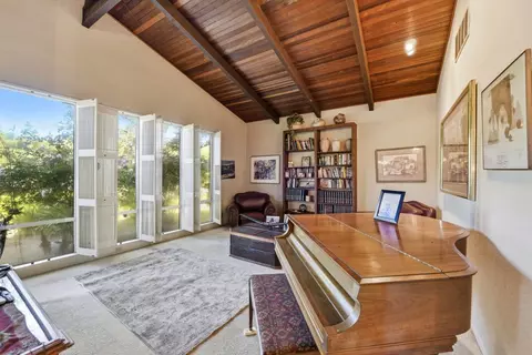 Living - 5030 Keane Dr, Carmichael, CA 95608 photo 1 of 6