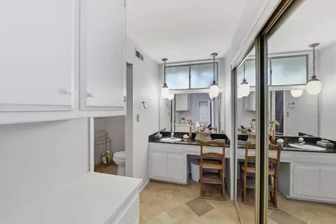 Bath - 5030 Keane Dr, Carmichael, CA 95608 photo 6 of 7