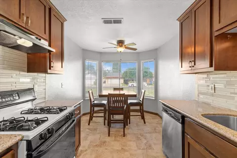 Kitchen - 1216 Rolls Royce Ln, Modesto, CA 95351 photo 2 of 3