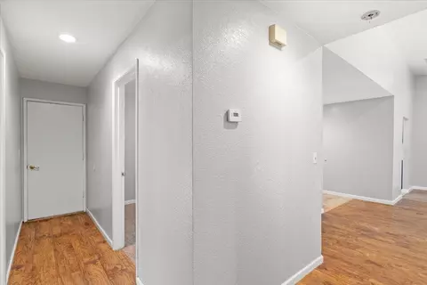 Entry Way - 1216 Rolls Royce Ln, Modesto, CA 95351 photo 2 of 2