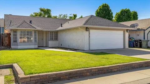 Exterior - 1216 Rolls Royce Ln, Modesto, CA 95351 photo 2 of 9