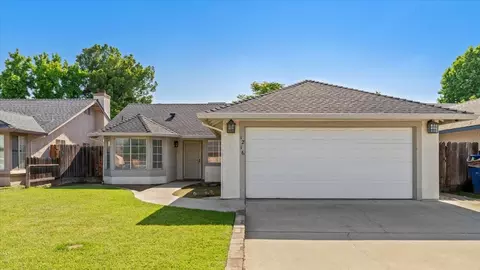 Exterior - 1216 Rolls Royce Ln, Modesto, CA 95351 photo 4 of 9