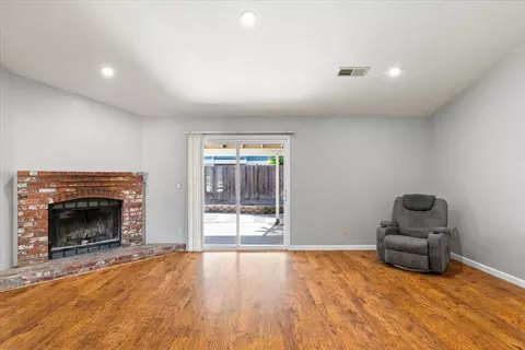 Living - 1216 Rolls Royce Ln, Modesto, CA 95351 photo 1 of 6