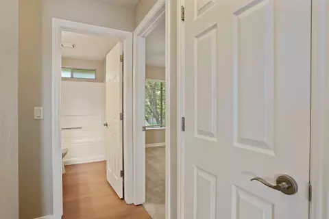 Entry Way - 3905 Dale Rd #E, Modesto, CA 95356 photo 2 of 3