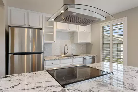 Kitchen - 3905 Dale Rd #E, Modesto, CA 95356 photo 5 of 5