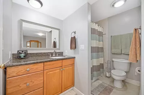 Bath - 4130 Prospect Dr, Carmichael, CA 95608 photo 2 of 3