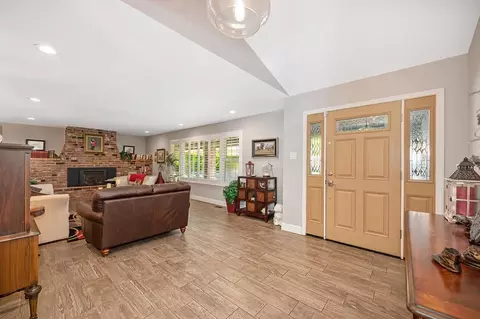 Entry Way - 4130 Prospect Dr, Carmichael, CA 95608 photo 2 of 4