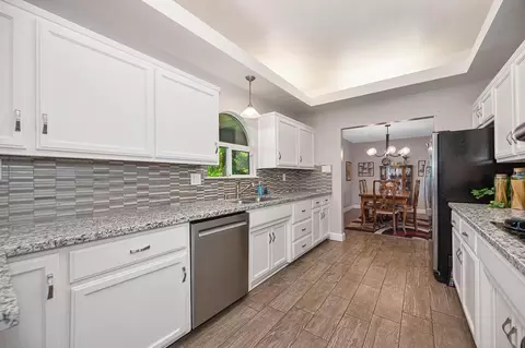 Kitchen - 4130 Prospect Dr, Carmichael, CA 95608 photo 5 of 8