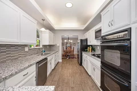 Kitchen - 4130 Prospect Dr, Carmichael, CA 95608 photo 6 of 8