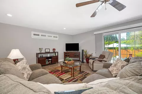 Living - 4130 Prospect Dr, Carmichael, CA 95608 photo 8 of 10