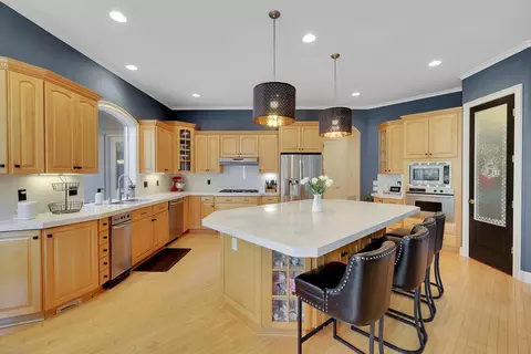Kitchen - 5244 Fair Oaks Blvd, Carmichael, CA 95608 photo 3 of 8