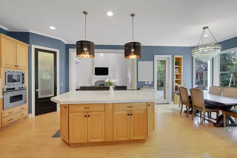 Kitchen - 5244 Fair Oaks Blvd, Carmichael, CA 95608 photo 7 of 8