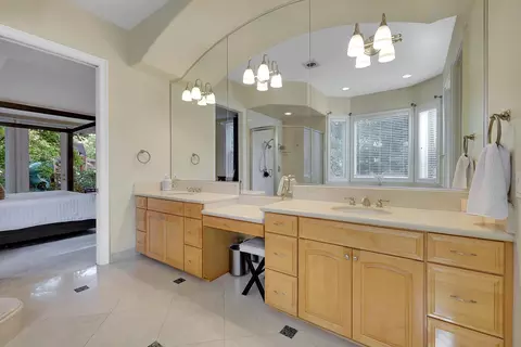 Bath - 5244 Fair Oaks Blvd, Carmichael, CA 95608 photo 3 of 11