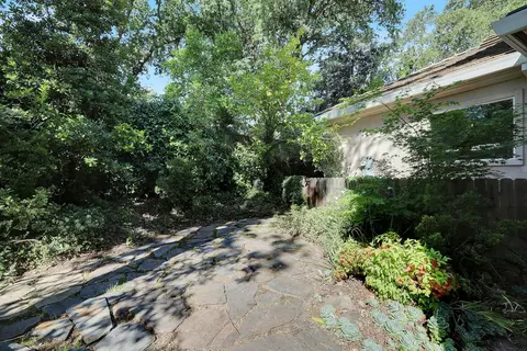 Exterior - 5244 Fair Oaks Blvd, Carmichael, CA 95608 photo 10 of 20