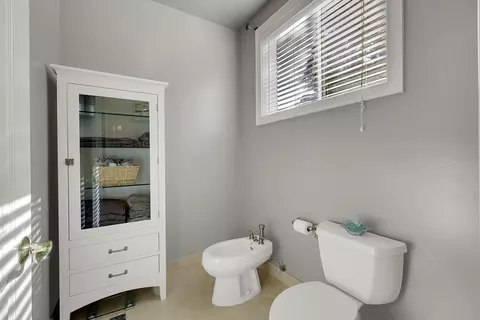Bath - 5244 Fair Oaks Blvd, Carmichael, CA 95608 photo 7 of 11