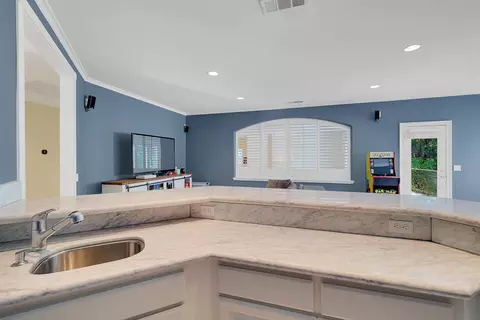 Kitchen - 5244 Fair Oaks Blvd, Carmichael, CA 95608 photo 8 of 8