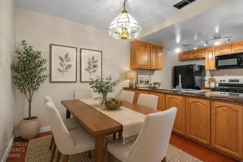 213 Roundtree Ct, Sacramento, CA 95831
