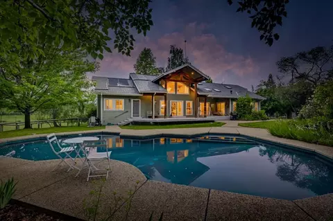 21211 Mccourtney Rd, Grass Valley, CA 95949