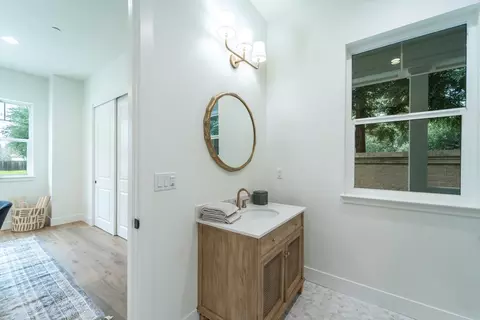 Entry Way - 2800 Penhurst Park, Modesto, CA 95355 photo 4 of 5
