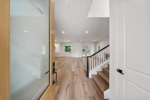 Entry Way - 2800 Penhurst Park, Modesto, CA 95355 photo 2 of 5