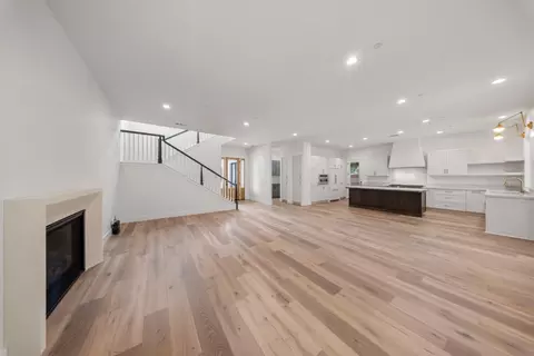 Living - 2800 Penhurst Park, Modesto, CA 95355 photo 1 of 6