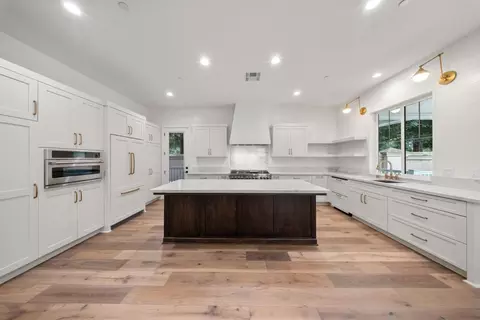 Kitchen - 2800 Penhurst Park, Modesto, CA 95355 photo 2 of 8
