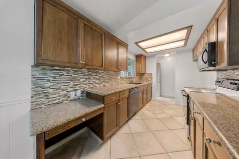 Kitchen - 1120 Shasta Ave, Modesto, CA 95358 photo 3 of 3