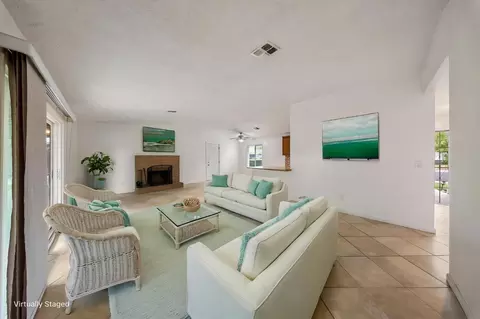 Living - 1120 Shasta Ave, Modesto, CA 95358 photo 2 of 6