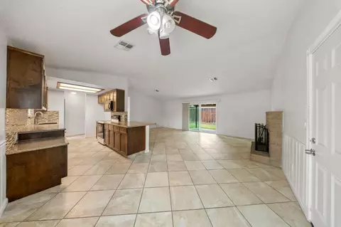 Living - 1120 Shasta Ave, Modesto, CA 95358 photo 3 of 6