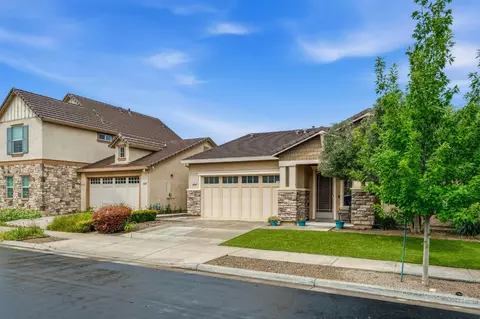 Exterior - 1249 Blue Flax Dr, Patterson, CA 95363 photo 3 of 13