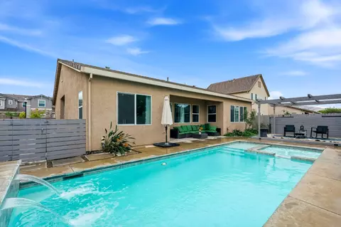 Exterior - 1249 Blue Flax Dr, Patterson, CA 95363 photo 13 of 13